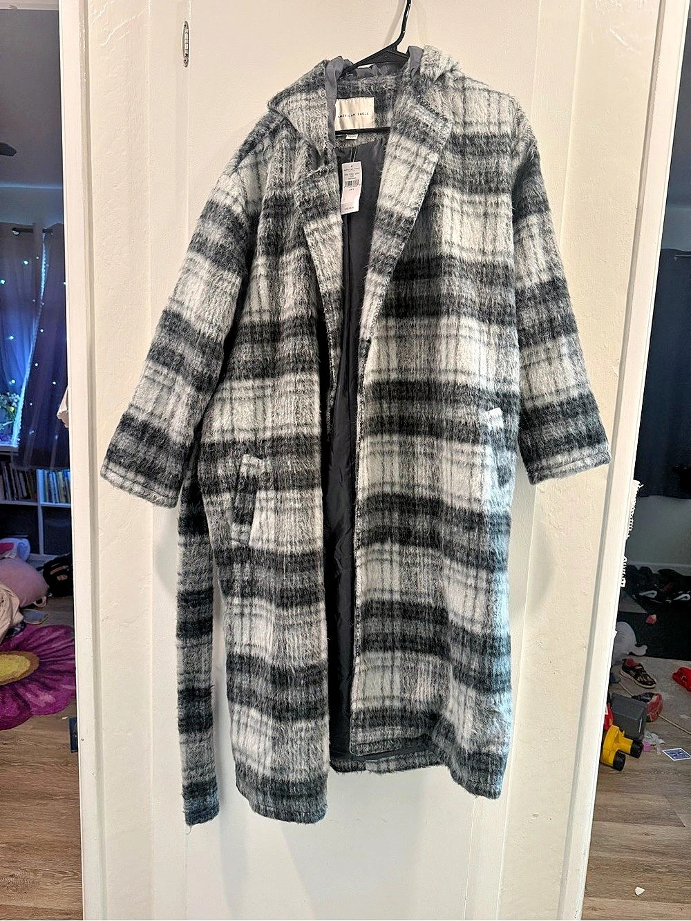 American Eagle Plaid Coat in Gray & Black Small NWT